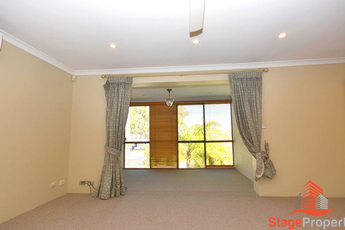 12 Bronzewing Loop, Wembley