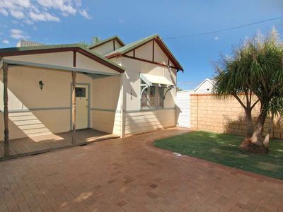 1 / 145 Collins Street, Kalgoorlie