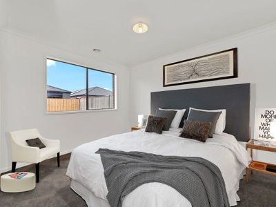 49 Deoro Parade, Clyde North