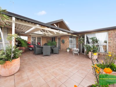 72 Cedar Drive, Llanarth
