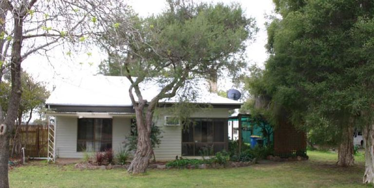 24-32 Maxfield Street, Longwood