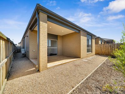 49 Woolspinner Crescent, Wyndham Vale