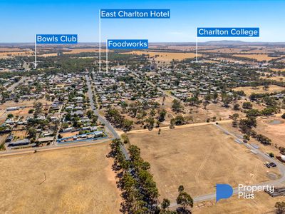 50 Armstrong Street, Charlton