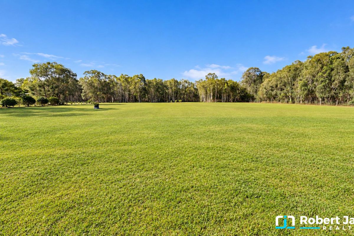 24 Amaroo Place, Cooroibah