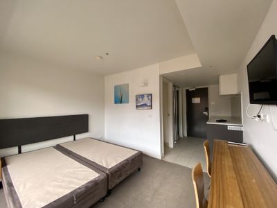 424 / 572 St Kilda Road, Melbourne