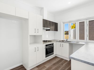 2 / 33 Barton Street, Oak Flats