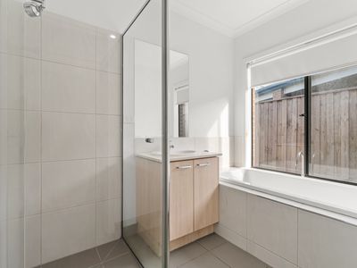 50 Ambassador Crescent, Point Cook