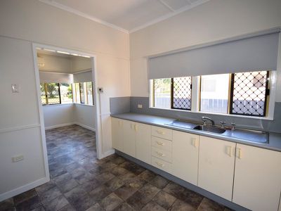 1 Heron Street, Longreach