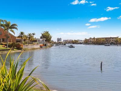 52 Amarina Avenue, Mooloolaba