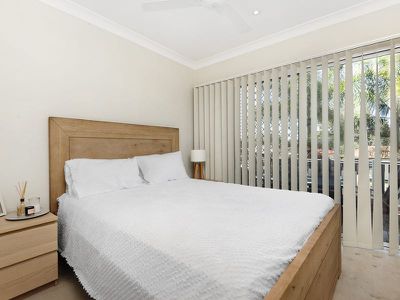 Unit 1 / 25 Miriam St, Holland Park West
