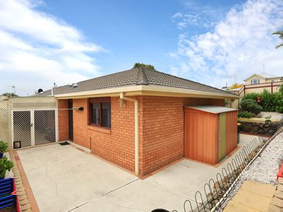 7-9 Burlington Crescent, Leopold