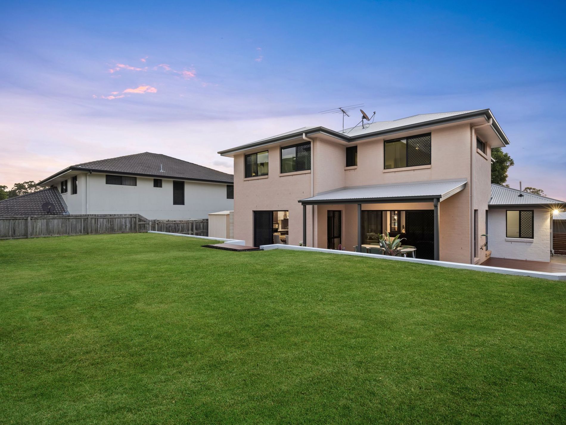 6 Lachlan Drive, Wakerley