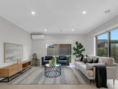 33 Pear Street, Wyndham Vale