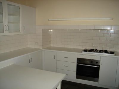 8 / 272 Latrobe Terrace, Newtown