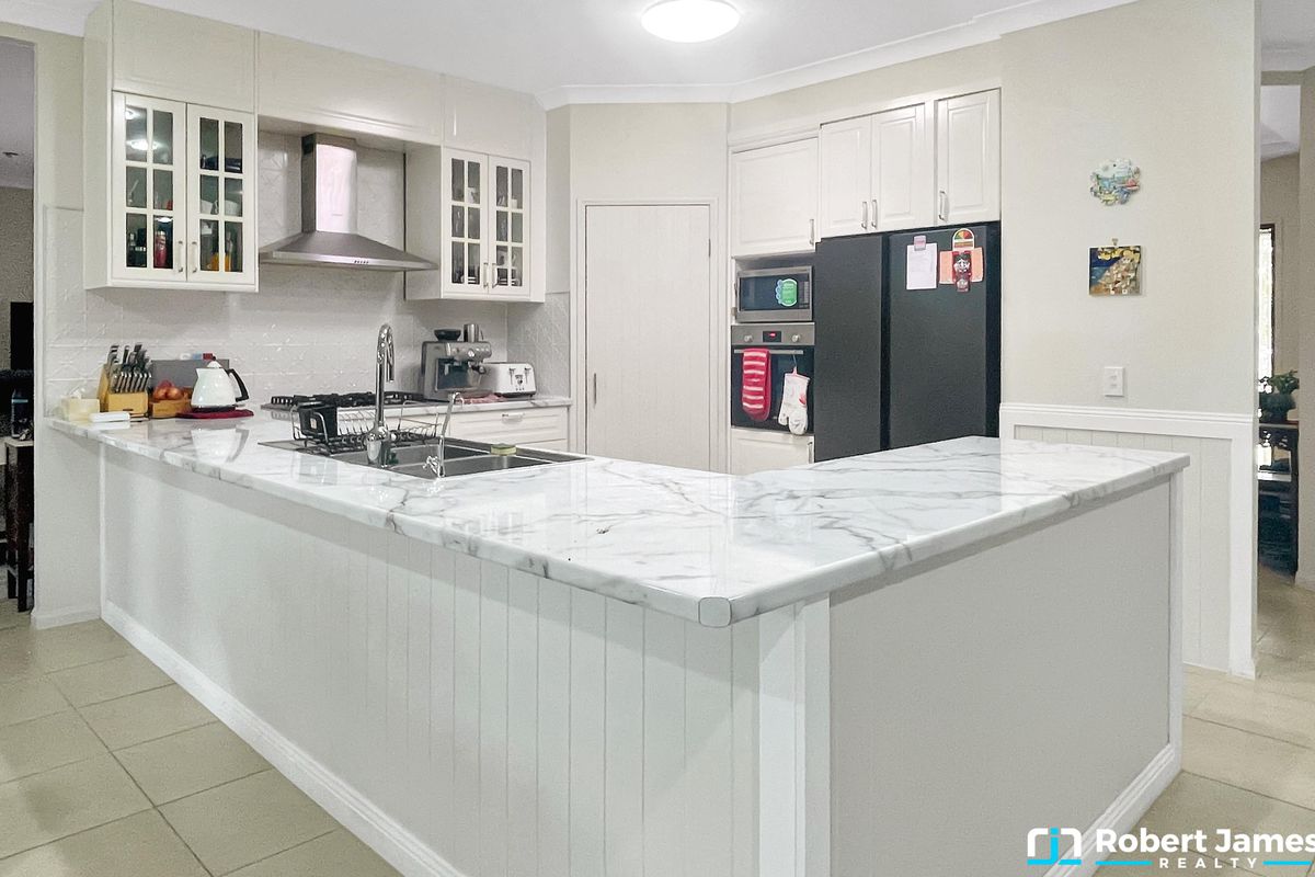 73 Edington Drive, Cooroibah