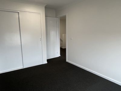 8 Rodway Walk, Tarneit