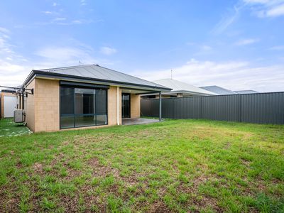 25 Wallarah Cct, Baldivis
