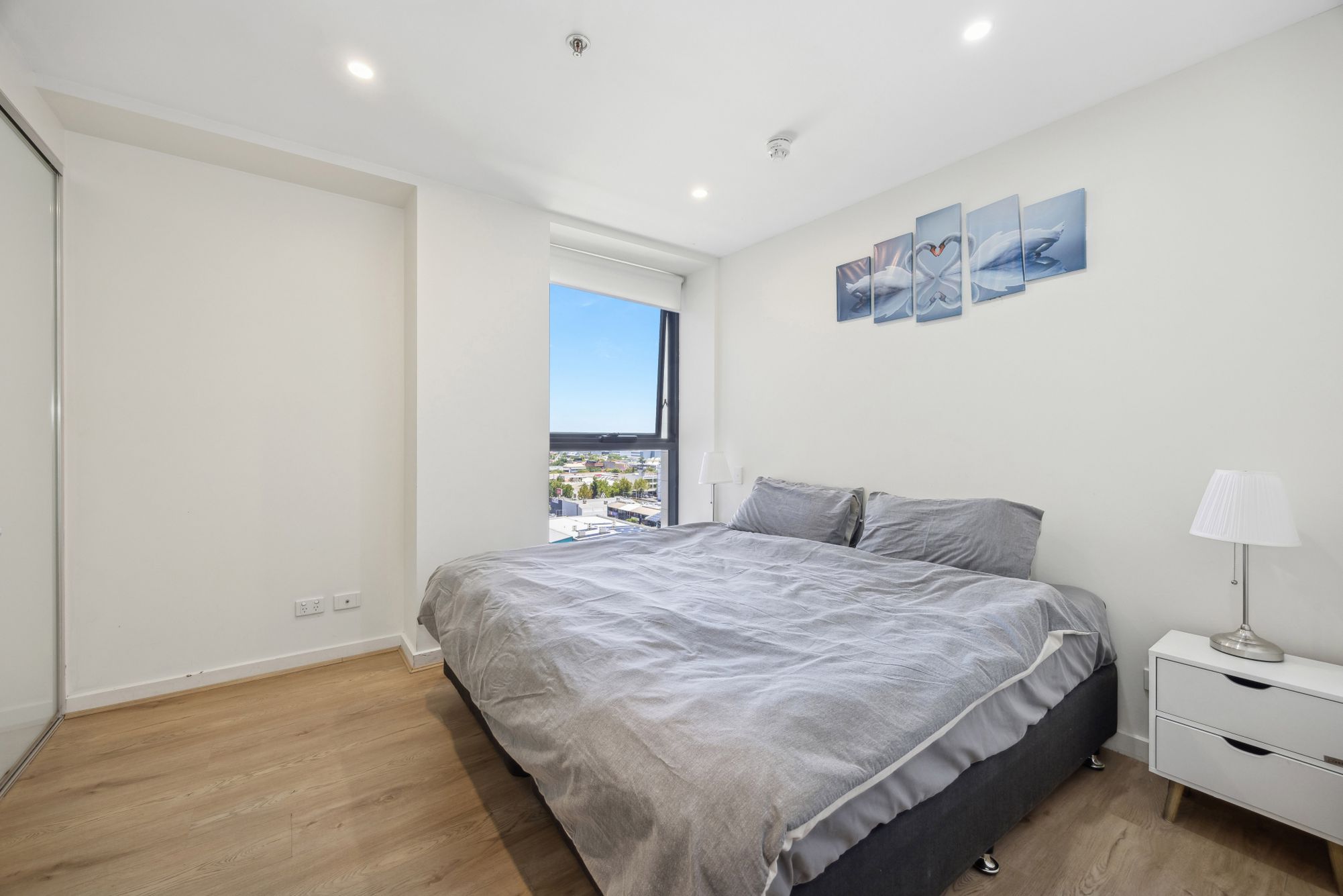 1107 / 10 Balfours Way, Adelaide