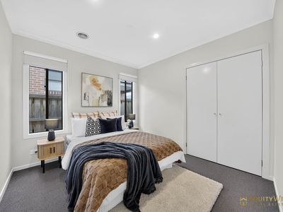 14 Pepita Crescent, Manor Lakes