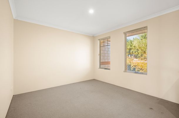 13 Valheru Avenue, Rockingham