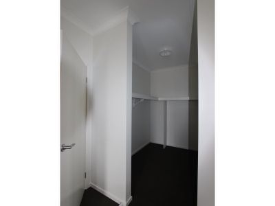 15 Badminton Court, Marshall