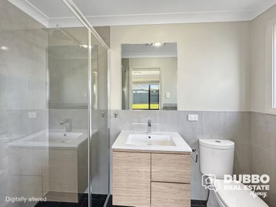 36 Violet Circuit, Dubbo