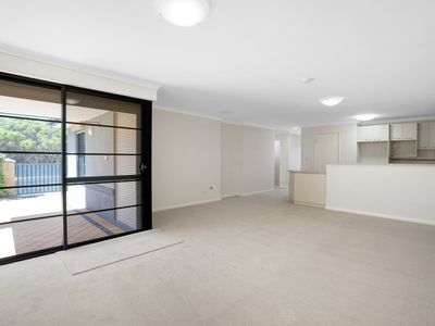 1 / 36 Epsilon Drive, Rockingham