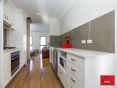 8 / 2 Belconnen Way, Page