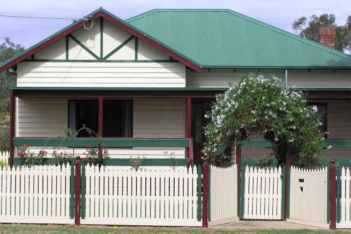 2 Pinniger Street, Avenel