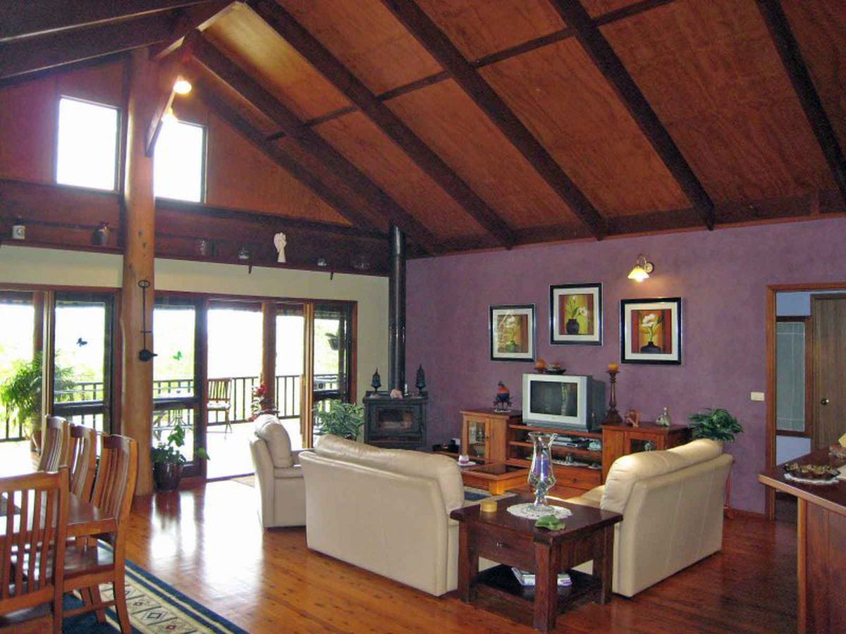 8 Vance Close, Yungaburra