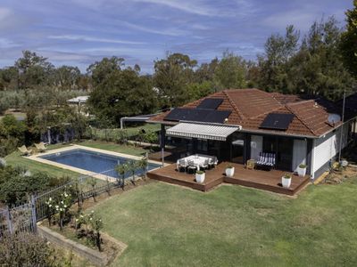 2271 Snow Road, Markwood