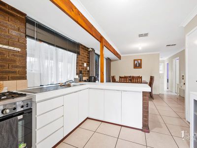 5 Simmons Loop, Parmelia