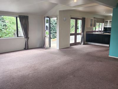 196 Main Road South, Raumati South