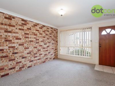 2 / 2-4 Bailey Street, Adamstown