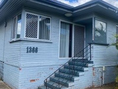 1366 Logan Road, Mount Gravatt