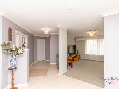 11 Robinia Rise, Helena Valley
