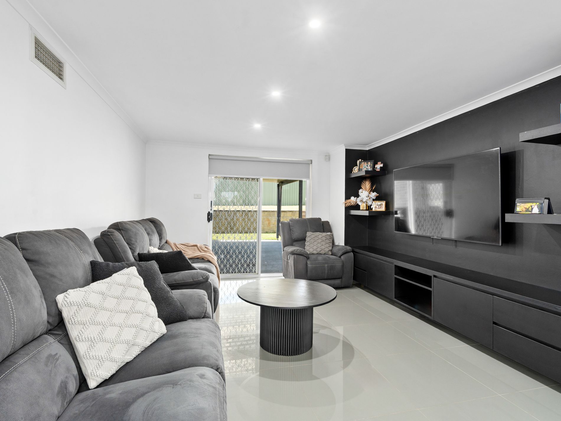 12 Blades Place, Mount Annan