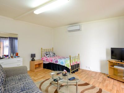 174 Bourke Street, Piccadilly