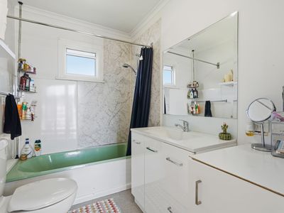 2 / 3 Vancouver Link, Midway Point