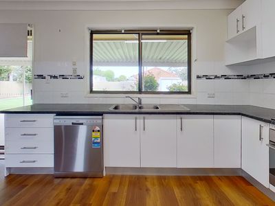 16 Bellbird Way, Dubbo