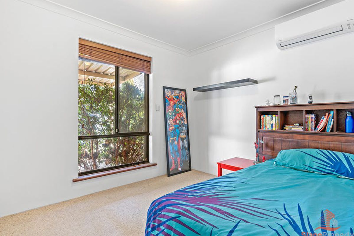 1 / 2 Colkirk Way, Willetton