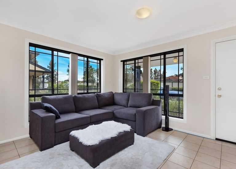 2 / 8 Stannum Close, Hinchinbrook