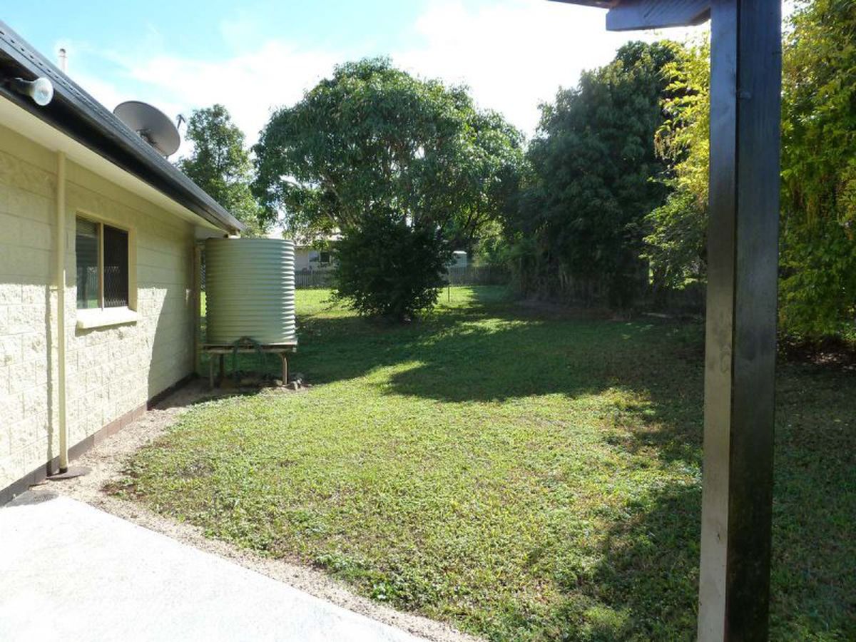 6 Larkin Close, Atherton