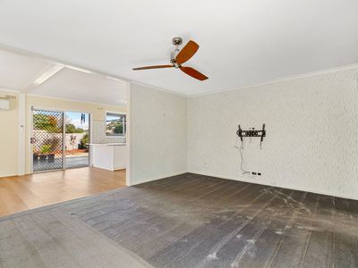 18 Picton Court, Sale