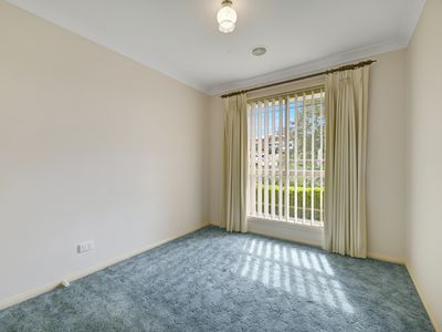 13 Sheldon Crescent, Orange