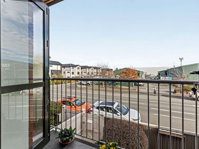 2 / 384 Madras Street, City Centre