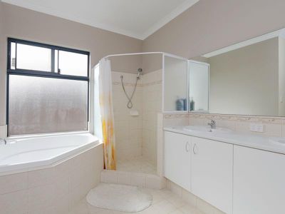 32 Bedbrook Avenue, Piara Waters