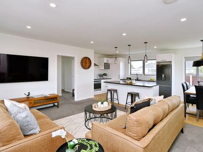 25 Dunstan Crescent, Hornby