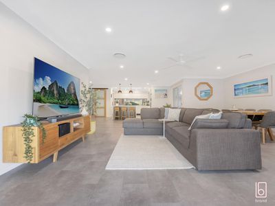 8 Peppercorn Avenue, Woongarrah