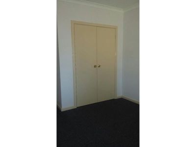 2 / 1 Kyle Place, Hannans